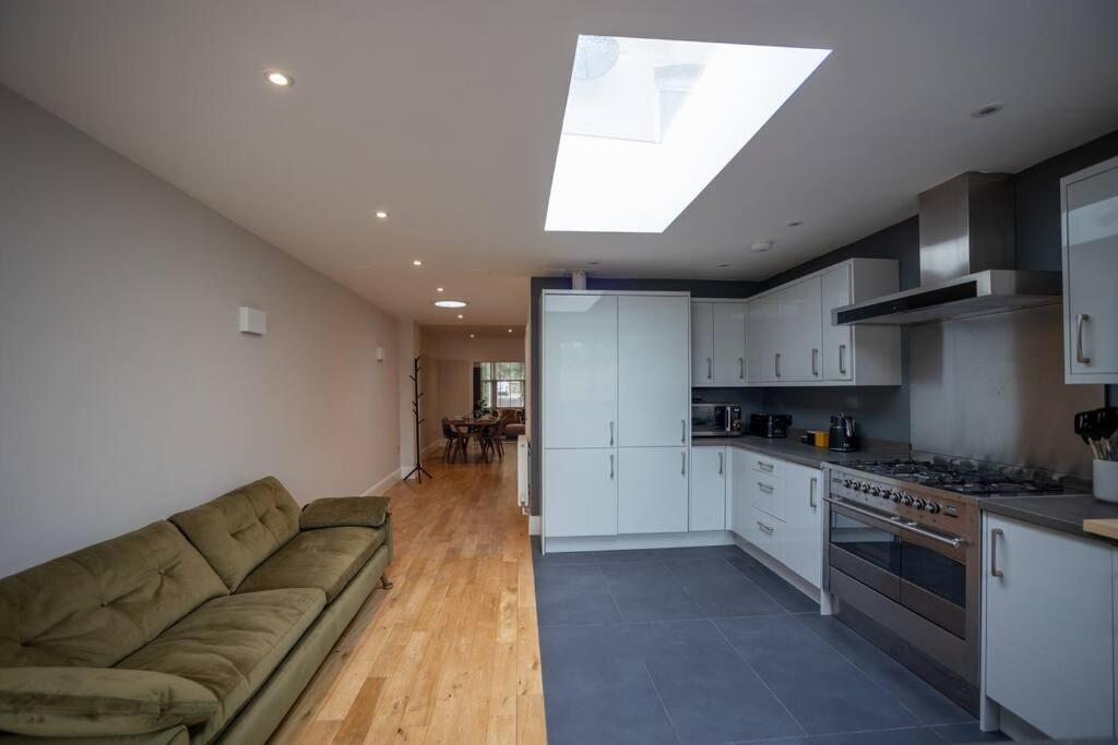 Hereford - Clifton Villa - Beautifully Presented House Located A Short Walk From City Centre - Sleeps 6 Guests - Perfect For Exploring Hereford - Hosted By Rentmyhouse Luaran gambar