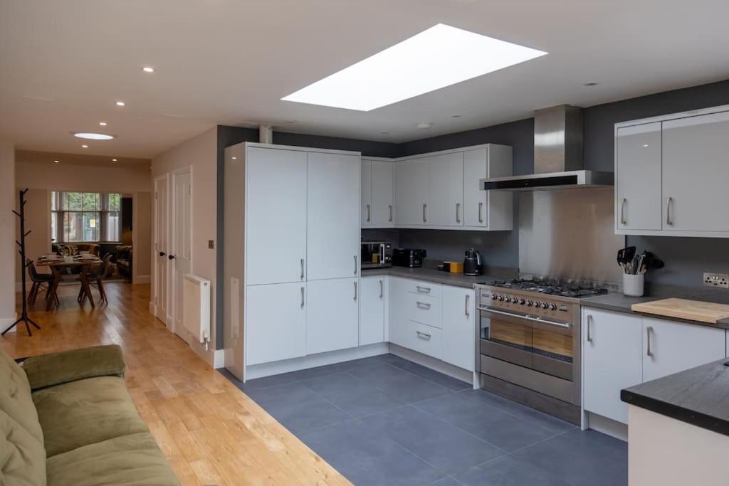 Hereford - Clifton Villa - Beautifully Presented House Located A Short Walk From City Centre - Sleeps 6 Guests - Perfect For Exploring Hereford - Hosted By Rentmyhouse Luaran gambar